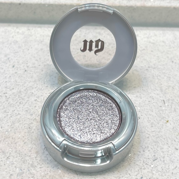 Urban Decay Cosmetics ~ ‘INTERGALACTIC’ Eyeshadow Single ~ VERY RARE & HTF ~ NIB - Picture 2 of 16